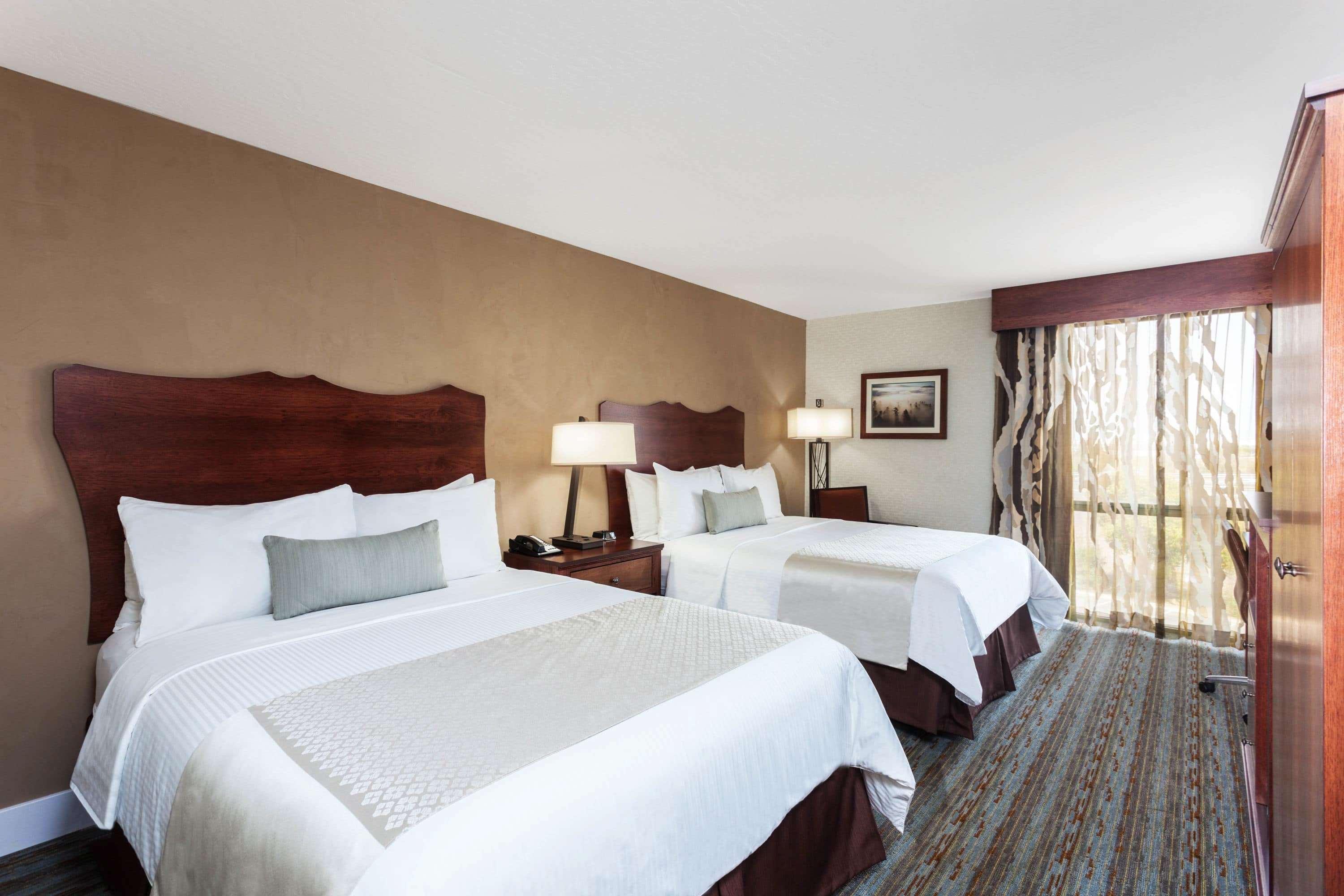 Wyndham Visalia Hotel Bagian luar foto
