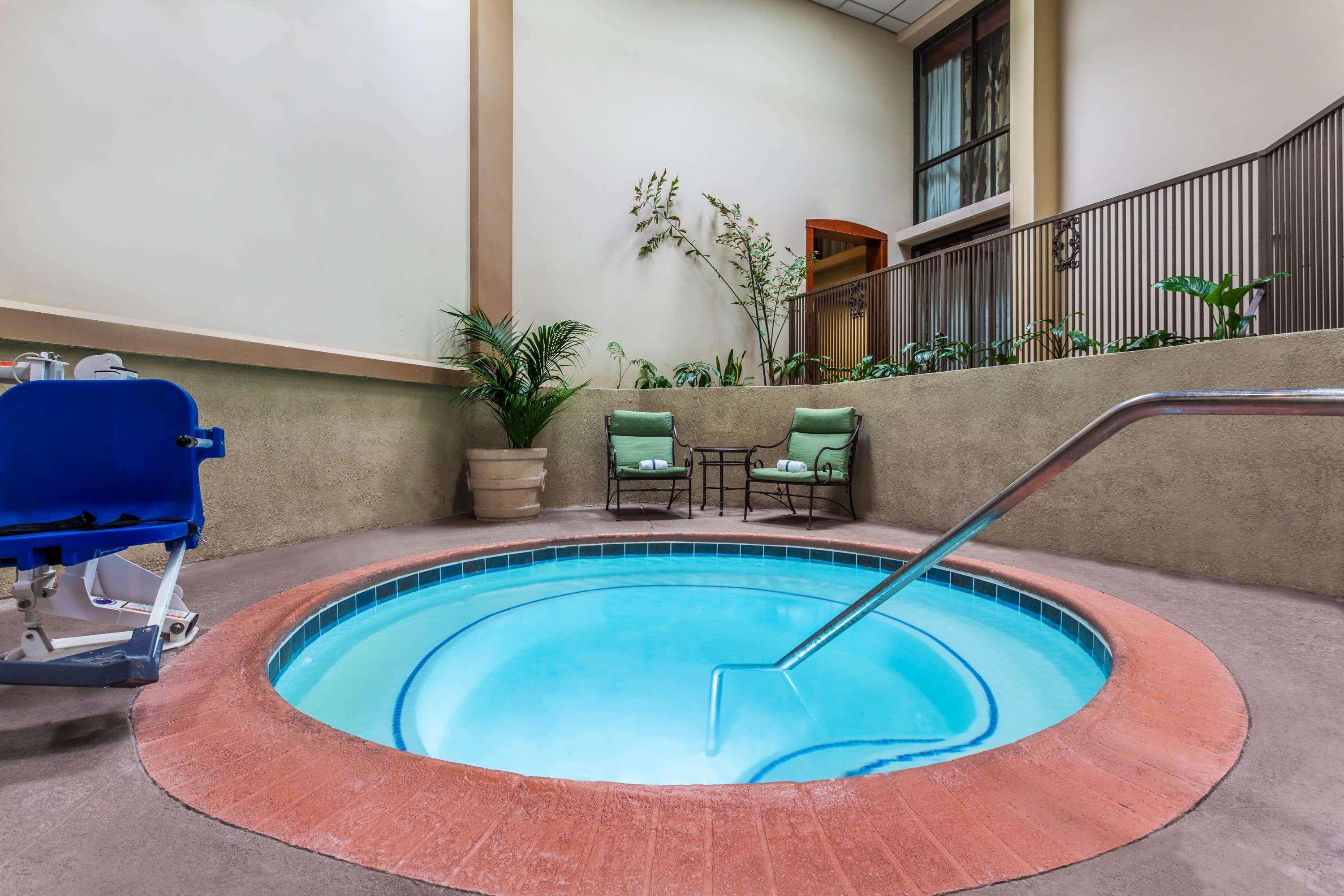Wyndham Visalia Hotel Bagian luar foto