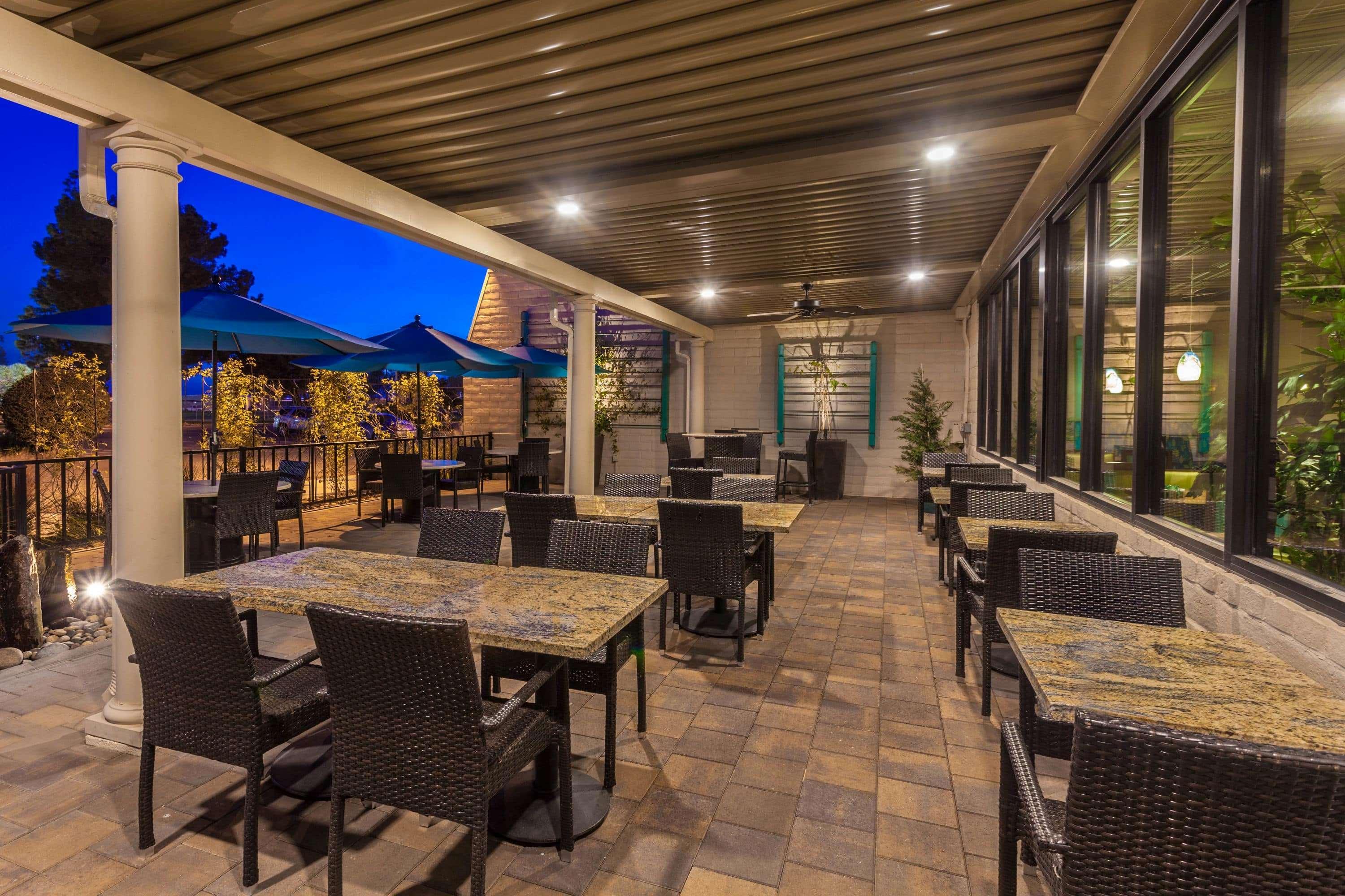 Wyndham Visalia Hotel Bagian luar foto