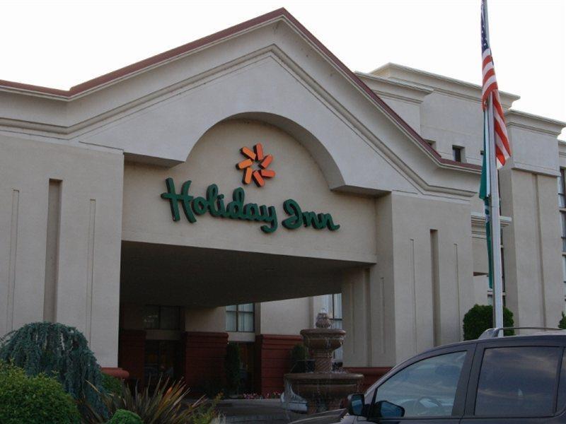Wyndham Visalia Hotel Bagian luar foto