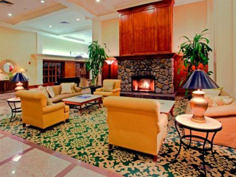 Wyndham Visalia Hotel Bagian luar foto