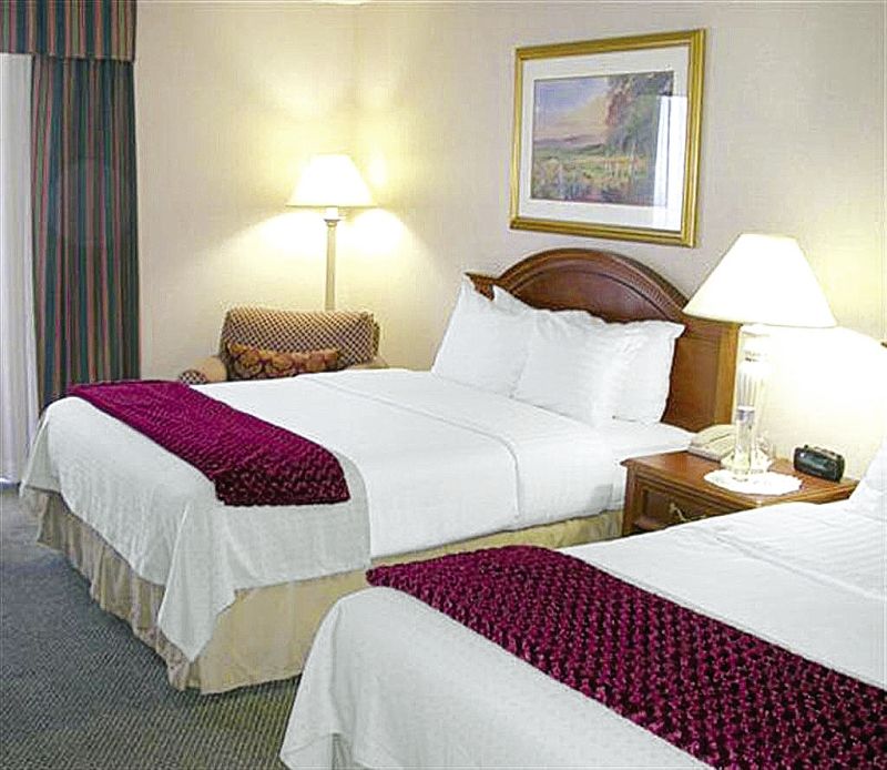 Wyndham Visalia Hotel Bagian luar foto